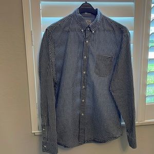 Long sleeve button up shirt